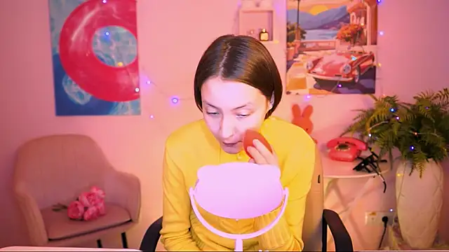 Snapshot of LuluPatterson chatting on December 22, 2025, 8:03 am LuluPatterson online show from December 22, 2025, 8:03 am