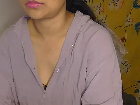 Cristina love69 online show from April 16, 2026, 10:49 am