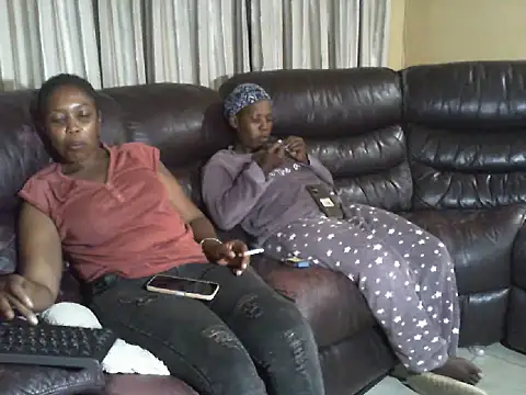 Snapshot of Caramel-goddess18 chatting on February 19, 2026, 8:50 pm Caramel-goddess18 online show from February 19, 2026, 8:50 pm