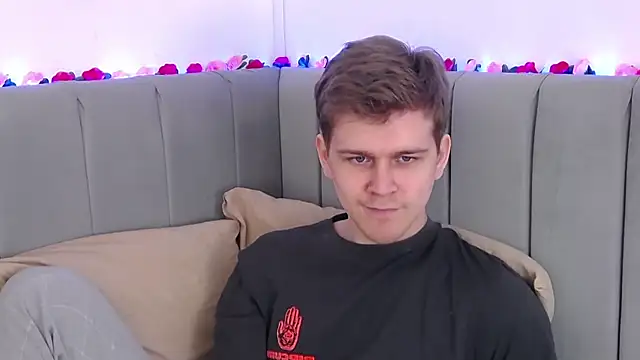 NickJohnas online show from February 15, 2026, 12:37 pm