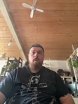 YoursxTruly online show from May 4, 2026, 7:33 am