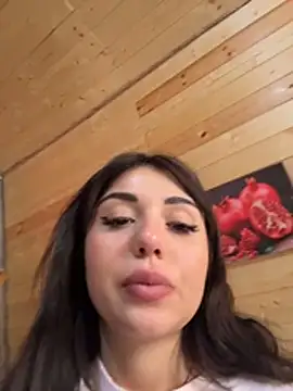 SilkyMira online show from April 18, 2026, 10:28 am