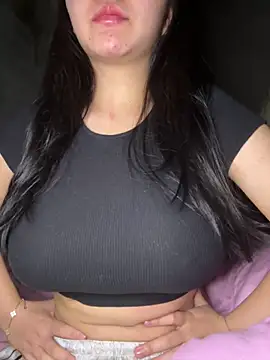 Snapshot of leo-kitty chatting on December 15, 2025, 8:53 am leo-kitty online show from December 15, 2025, 8:53 am