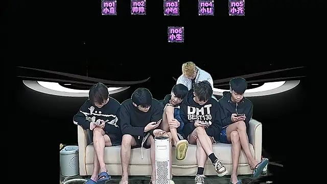 Snapshot of yujiannanpu chatting on January 6, 2026, 2:59 am yujiannanpu online show from January 6, 2026, 2:59 am