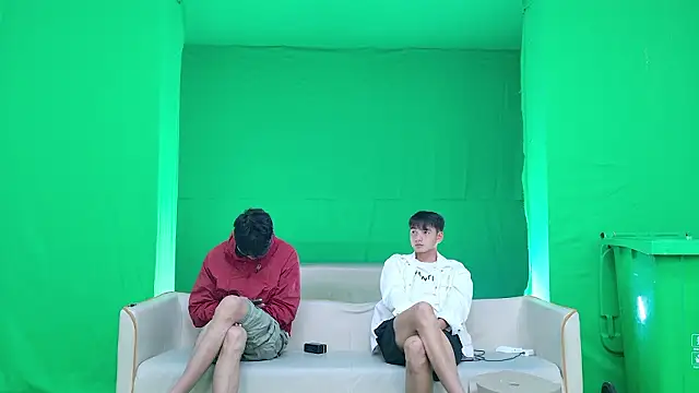 Snapshot of yujiannanpu chatting on March 8, 2026, 7:33 am yujiannanpu online show from March 8, 2026, 7:33 am