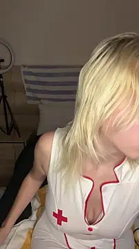 MonaNoire online show from January 11, 2026, 6:42 am