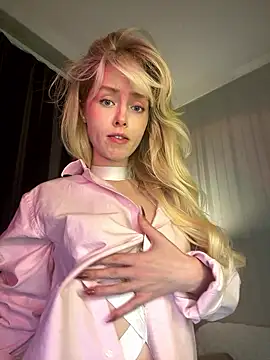 Snapshot of SunnyShiney chatting on January 16, 2026, 2:10 pm SunnyShiney online show from January 16, 2026, 2:10 pm