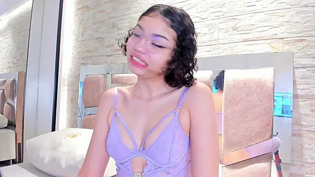 Snapshot of chloe_cortez chatting on February 22, 2026, 10:50 am chloe cortez online show from February 22, 2026, 10:50 am