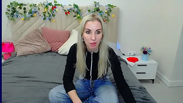 Snapshot of Hanna--Sweet chatting on January 11, 2026, 2:24 pm Hanna--Sweet online show from January 11, 2026, 2:24 pm