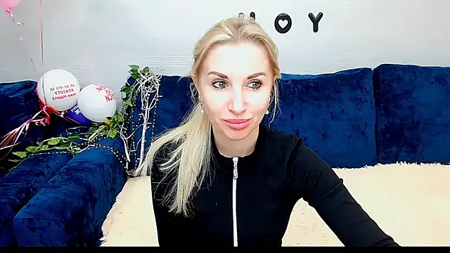 Snapshot of Hanna--Sweet chatting on January 13, 2026, 3:49 pm Hanna--Sweet online show from January 13, 2026, 3:49 pm