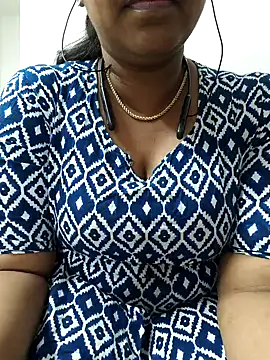 Snapshot of pattupattuma27 chatting on February 9, 2026, 9:07 am pattupattuma27 online show from February 9, 2026, 9:07 am