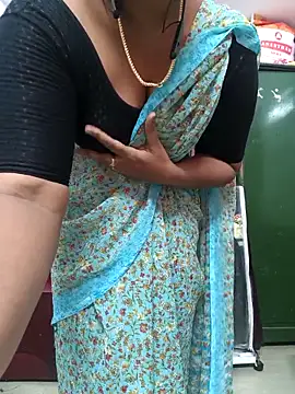 Snapshot of pattupattuma27 chatting on February 2, 2026, 7:18 am pattupattuma27 online show from February 2, 2026, 7:18 am