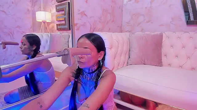 cheekybitch  online show from December 16, 2025, 3:22 am