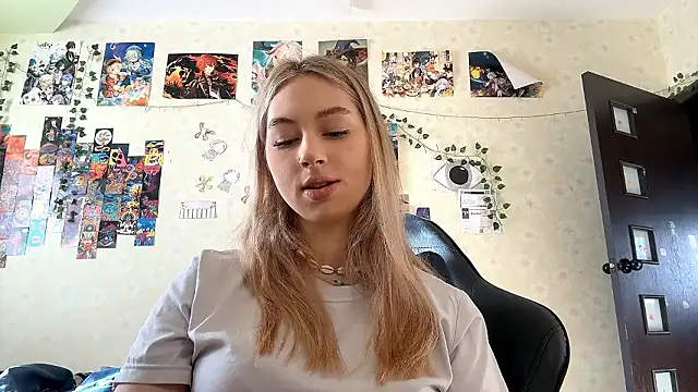 JanelBray online show from March 5, 2026, 7:27 am