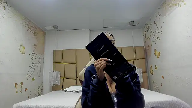 Snapshot of Jadde_Greyy_ chatting on January 14, 2026, 2:48 am Jadde Greyy online show from January 14, 2026, 2:48 am