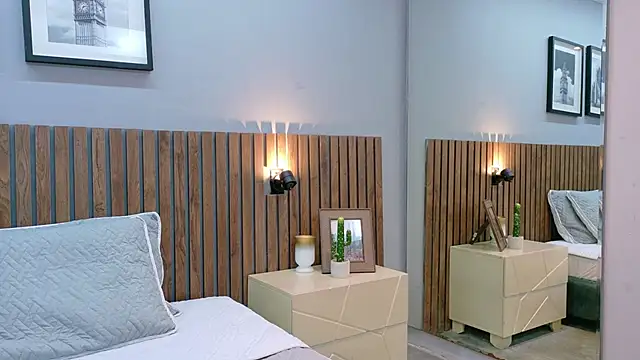 Mia Bellefort online show from February 11, 2026, 7:47 pm