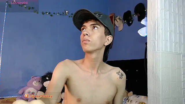 Snapshot of Juan_Gomezz26 chatting on August 4, 2026, 10:36 pm Juan Gomezz26 online show from August 4, 2026, 10:36 pm