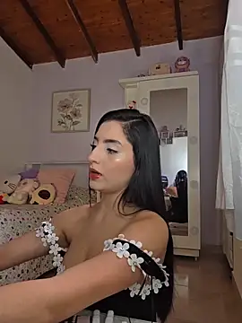 Snapshot of Esmeralda_Rossi chatting on February 10, 2026, 5:45 pm Esmeralda Rossi online show from February 10, 2026, 5:45 pm