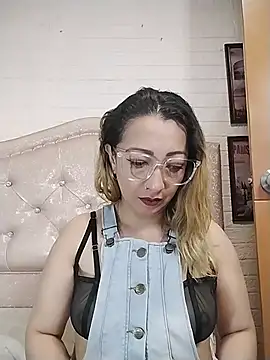 Snapshot of DanaMontana chatting on July 15, 2026, 2:46 pm DanaMontana online show from July 15, 2026, 2:46 pm