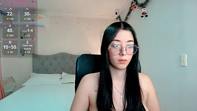 emmalove doll online show from January 10, 2026, 1:06 pm