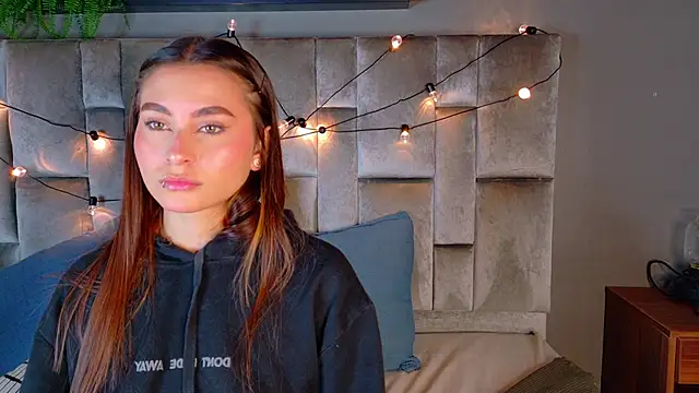 Miia Anderson online show from February 28, 2026, 11:54 am