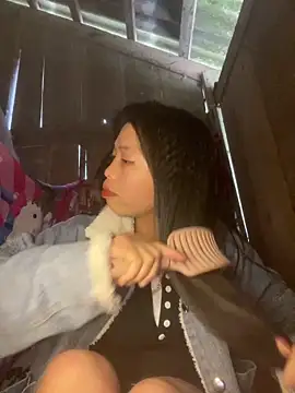 lux-su online show from March 15, 2026, 5:47 am