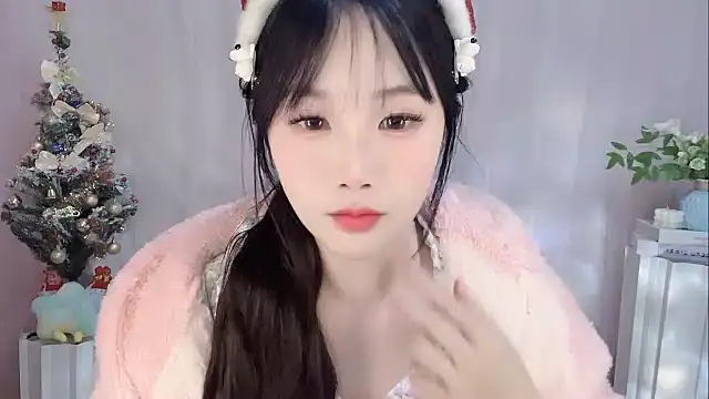 Pinkgirl520 online show from February 3, 2026, 2:53 am