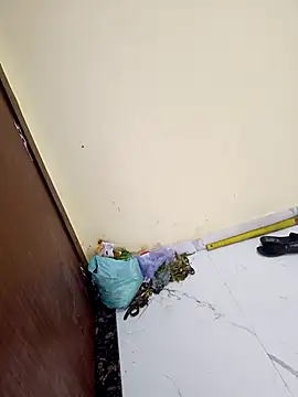 sexy shital online show from March 19, 2026, 3:50 am