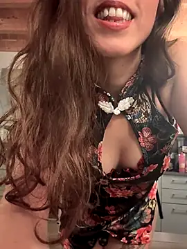 YourSlutQueen online show from December 16, 2025, 4:55 pm