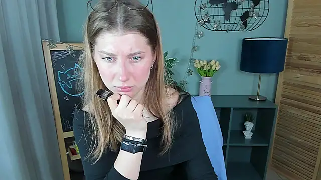 katymeaw online show from May 20, 2026, 1:35 am