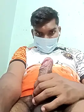 Snapshot of shurti51278 chatting on February 11, 2026, 8:03 am shurti51278 online show from February 11, 2026, 8:03 am