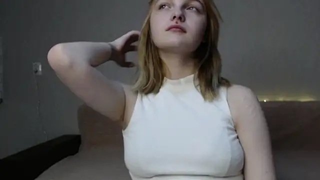 Catherine Walker online show from December 18, 2025, 11:47 am