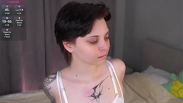 Snapshot of SharylOrbin chatting on February 17, 2026, 8:17 pm SharylOrbin online show from February 17, 2026, 8:17 pm