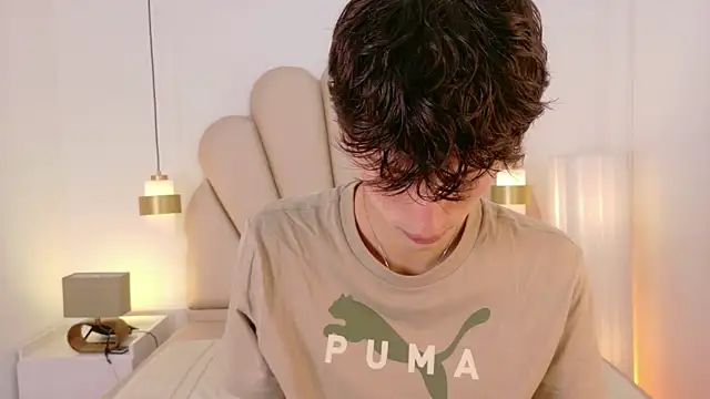 Snapshot of Martin_Williams chatting on February 24, 2026, 7:48 pm Martin Williams online show from February 24, 2026, 7:48 pm