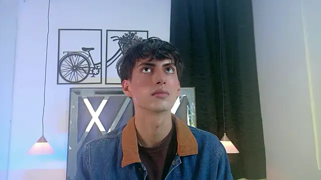 Snapshot of Martin_Williams chatting on January 13, 2026, 12:31 pm Martin Williams online show from January 13, 2026, 12:31 pm