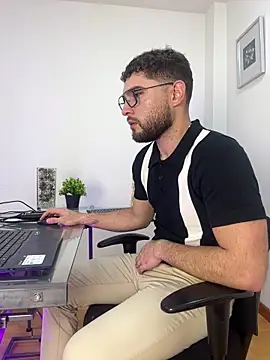 Steve-Carter online show from April 15, 2026, 11:49 am