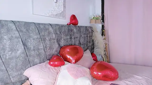 NanyMatrioska online show from February 12, 2026, 7:35 pm