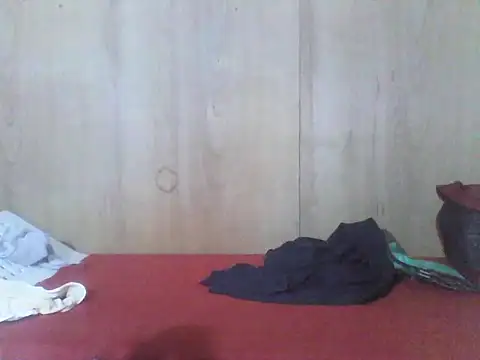 Petite elise online show from April 18, 2026, 5:26 pm