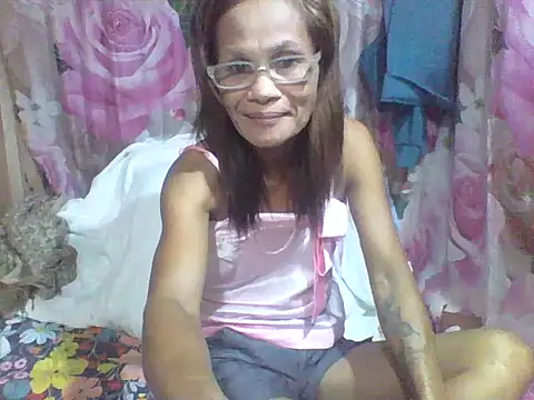 Snapshot of Petite_elise chatting on June 2, 2026, 4:29 pm Petite elise online show from June 2, 2026, 4:29 pm