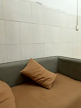 ella-ys online show from January 6, 2026, 4:16 am