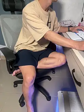 jason5858 online show from February 1, 2026, 8:12 am