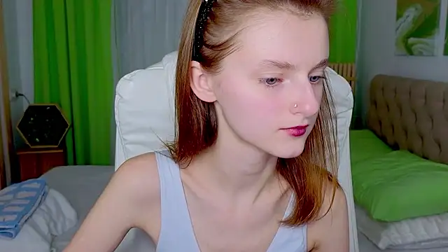 Miss Alisa  online show from February 26, 2026, 4:51 pm