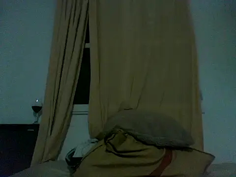 Snapshot of luluclark69 chatting on June 5, 2026, 2:38 am luluclark69 online show from June 5, 2026, 2:38 am
