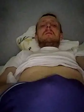 Snapshot of CrookedBunk3527 chatting on January 8, 2026, 9:43 pm CrookedBunk3527 online show from January 8, 2026, 9:43 pm