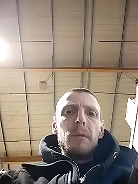 Snapshot of CrookedBunk3527 chatting on December 19, 2025, 7:11 am CrookedBunk3527 online show from December 19, 2025, 7:11 am