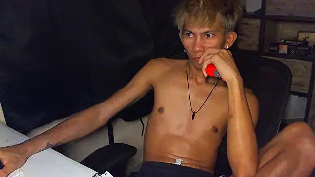 jhaycobXgarcia online show from March 7, 2026, 6:53 am