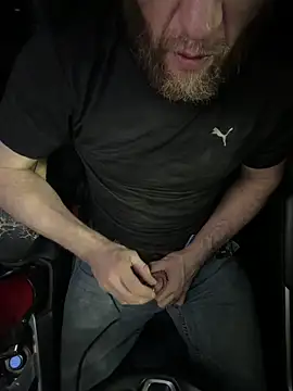 HouseOfHans online show from March 4, 2026, 10:39 pm