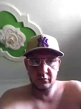 SHARLOT2427 online show from February 20, 2026, 8:33 pm