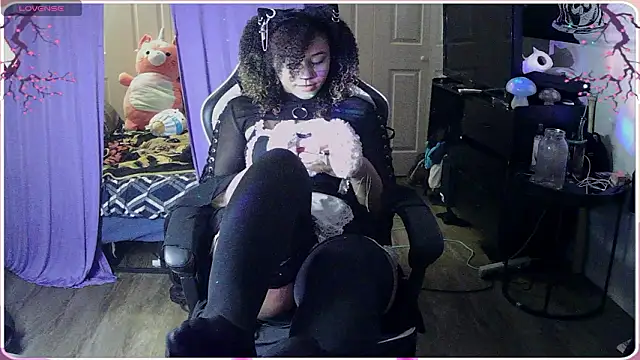 HonneyBunnyXO online show from March 12, 2026, 4:18 am