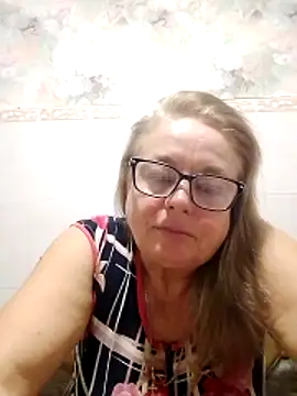 Snapshot of LinaLight88 chatting on February 9, 2026, 11:03 pm LinaLight88 online show from February 9, 2026, 11:03 pm